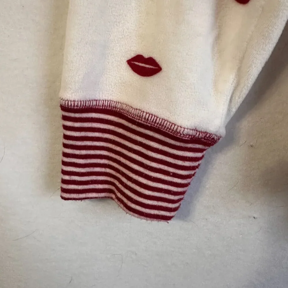 PJ‎ Salvage pajamas sz L fleece white red lips stripes Valentine's day 2 piece